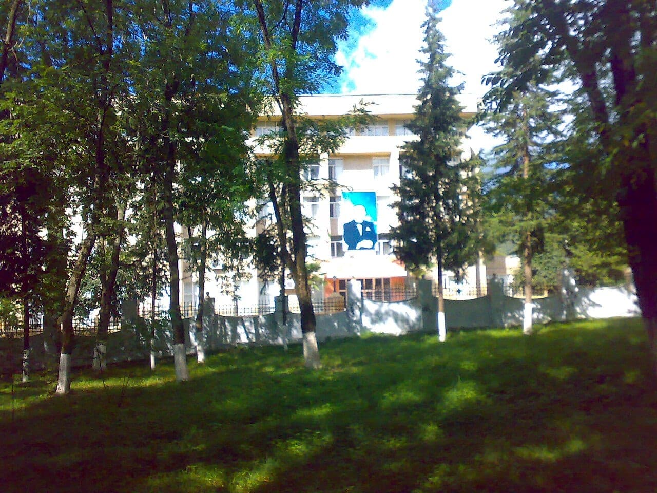 Zaqatalada meşəli ərazidə dincəlik evi