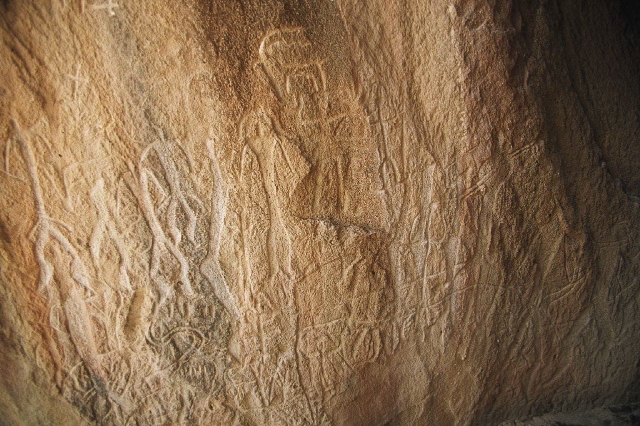 Qobustan Qaya Rəsmləri və Palçıq Vulkanları Turu