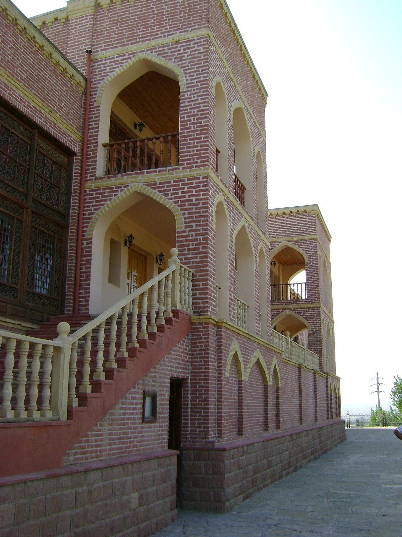 Naxçıvanda mərkəzi rayonda mənzil