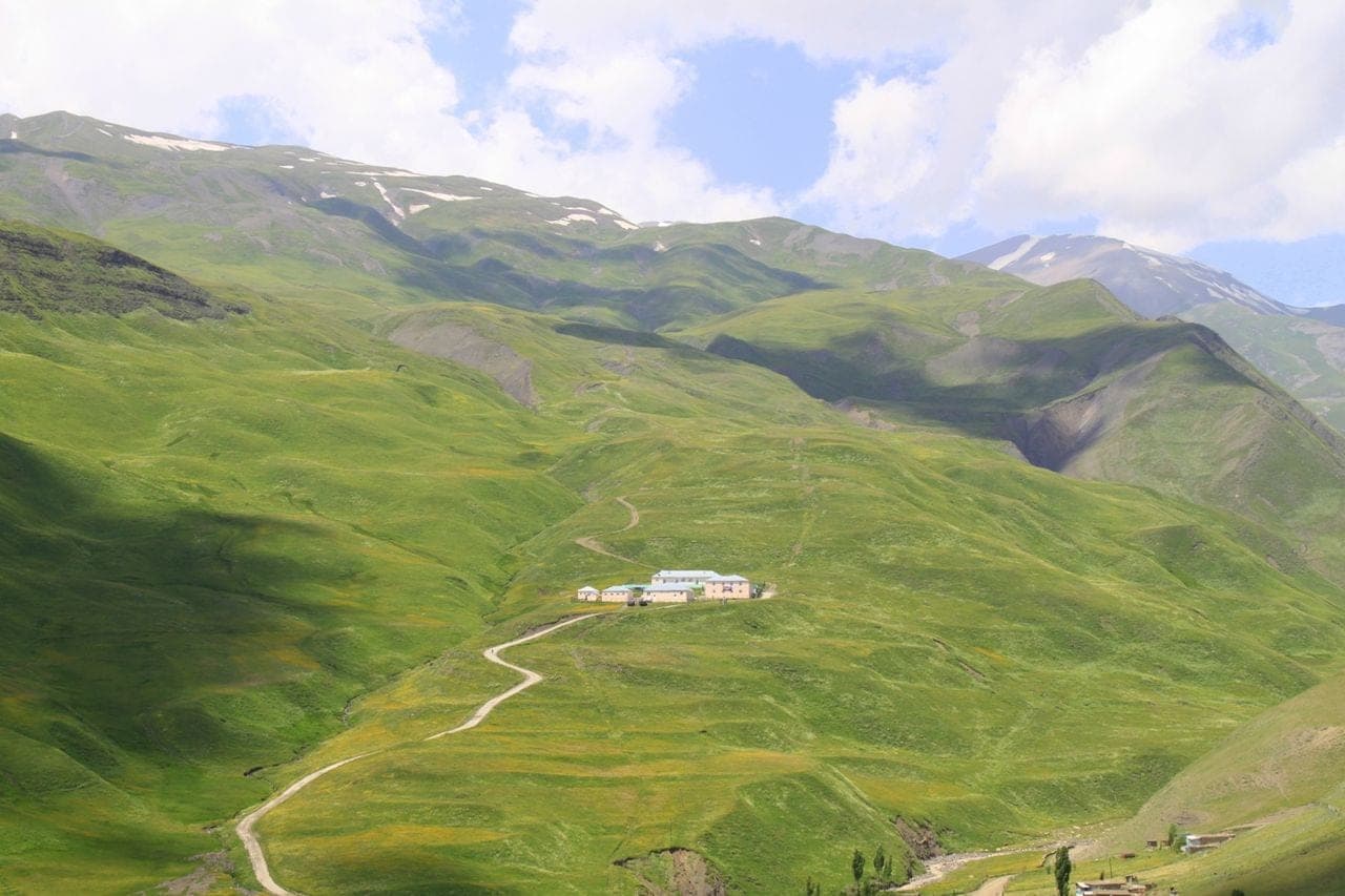 Qəçrəşdə dağ şale evi