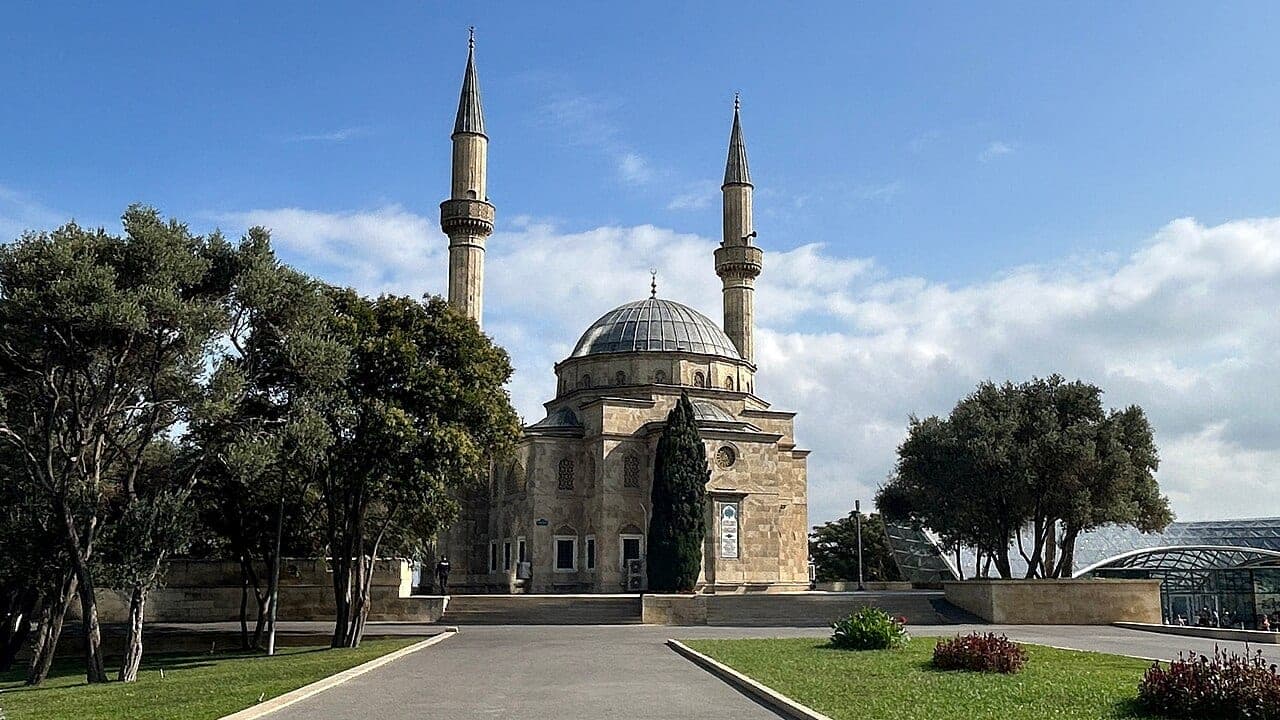Badamdarda dəniz mənzərəli mənzil