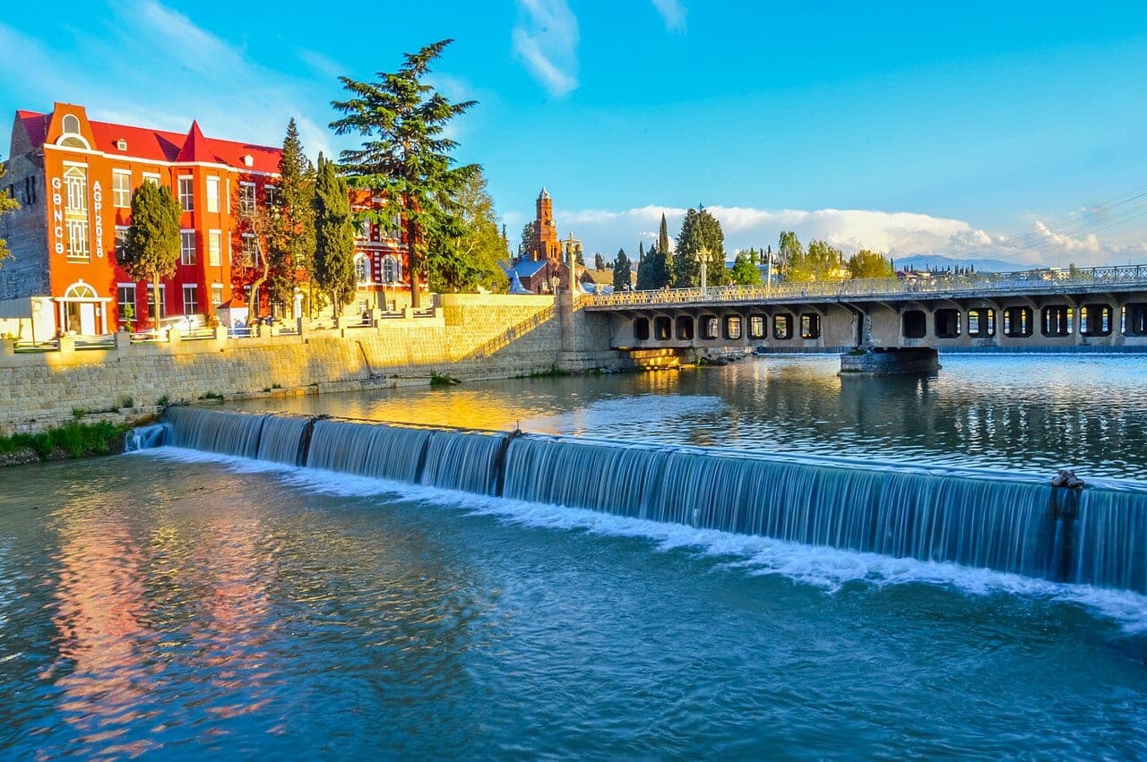 Gəncə Xan Bağı Restoranı
