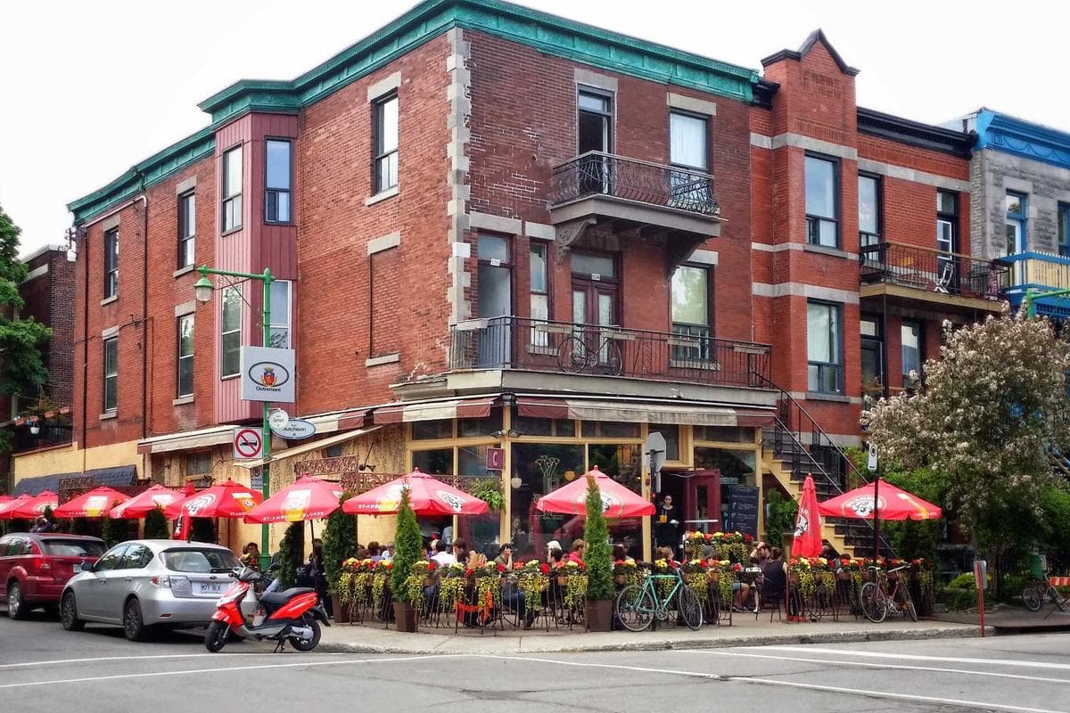 Eyvan və mənzərə